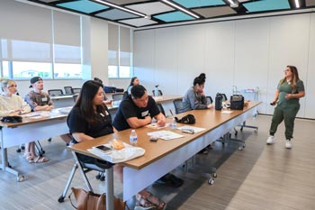A breastfeeding class